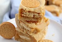 Golden Oreo Blondies Recipe: Chewy Vanilla Cookie Bar Tutorial