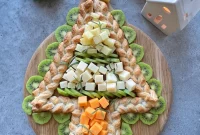 Christmas Tree Cheese Board Ideas for Holiday Entertaining