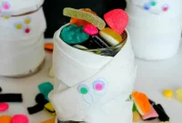 10-Minute Mummy Candy Jars: Quick Halloween Treats