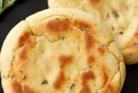 Gluten-Free Rosemary Garlic Flatbread Recipe for Crispy Flavor