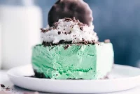 Thin Mint Cheesecake Recipe with Chocolate Cookie Crust