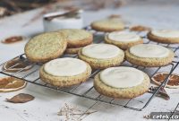 Zesty Lemon Poppy Seed Shortbread Cookies