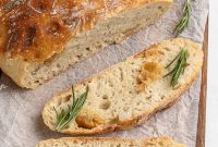 No-Knead Garlic Bread Recipe for Crispy, Soft Loaves