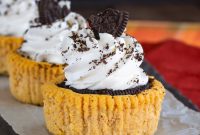 Mini Pumpkin Oreo Cheesecake Recipe for Fall Desserts