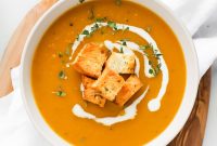 Creamy Butternut Squash and Apple Soup Recipe