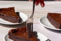 Decadent Flourless Chocolate Cake Recipe (Gluten-Free)