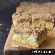Pear Crumble Cake