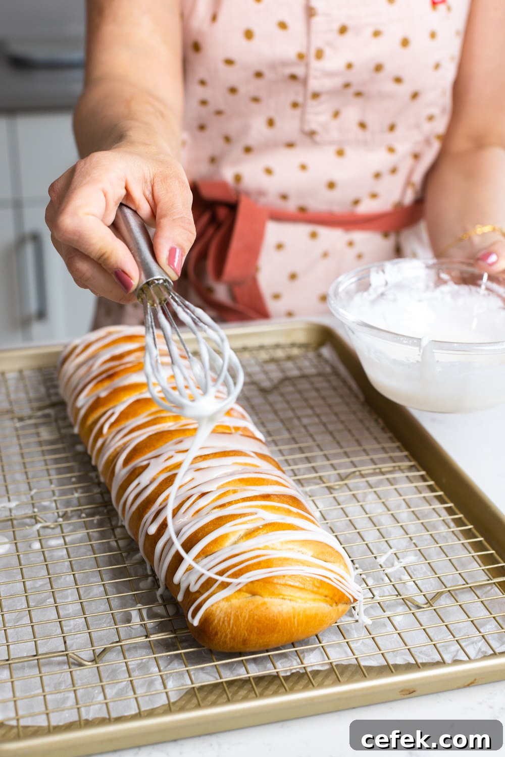 glazing the braid bread