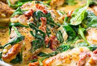Creamy Tuscan Chicken Recipe (Low-Carb, Keto-Friendly)