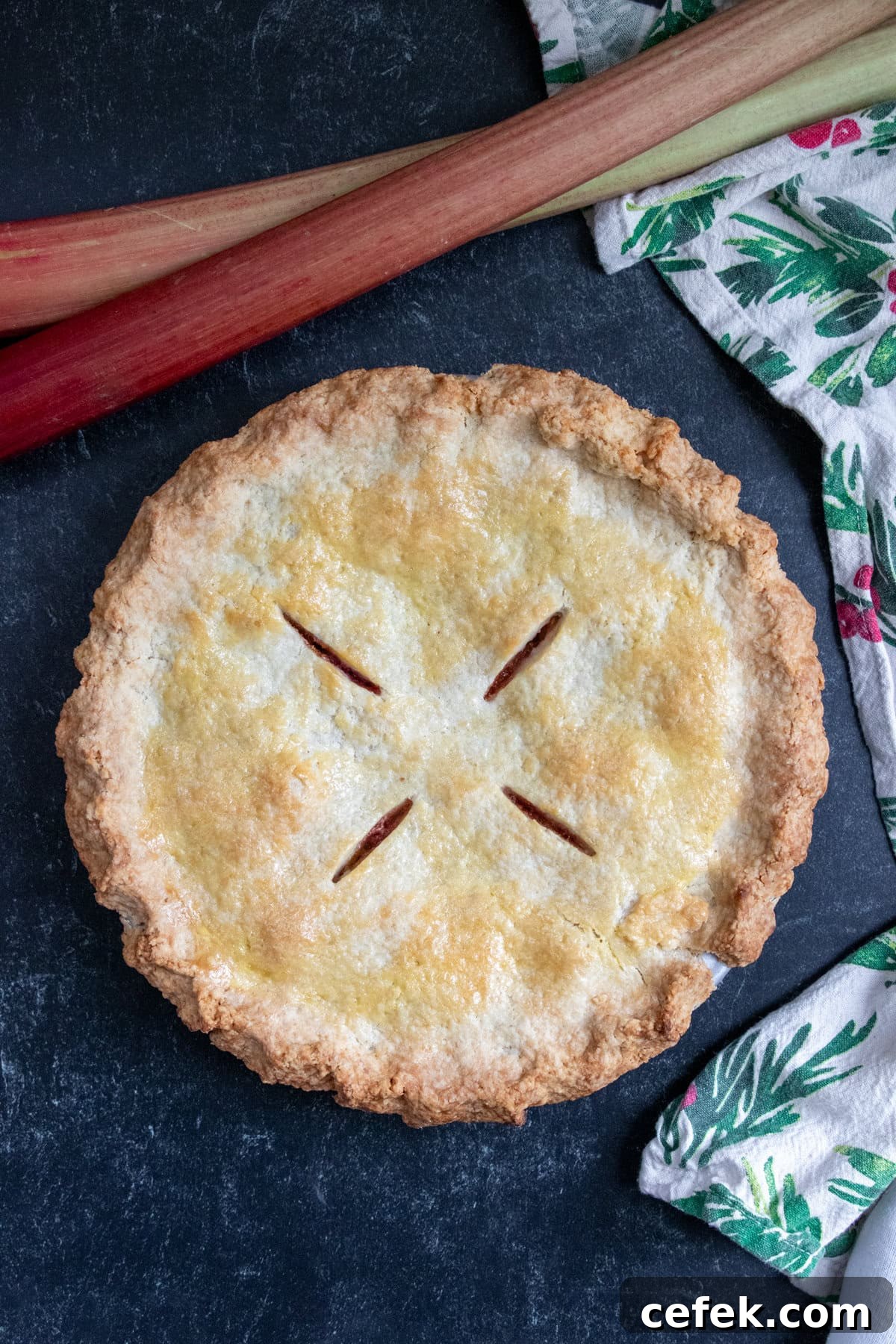 Classic Strawberry Rhubarb Pie Recipe 14 whole strawberry rhubarb pie