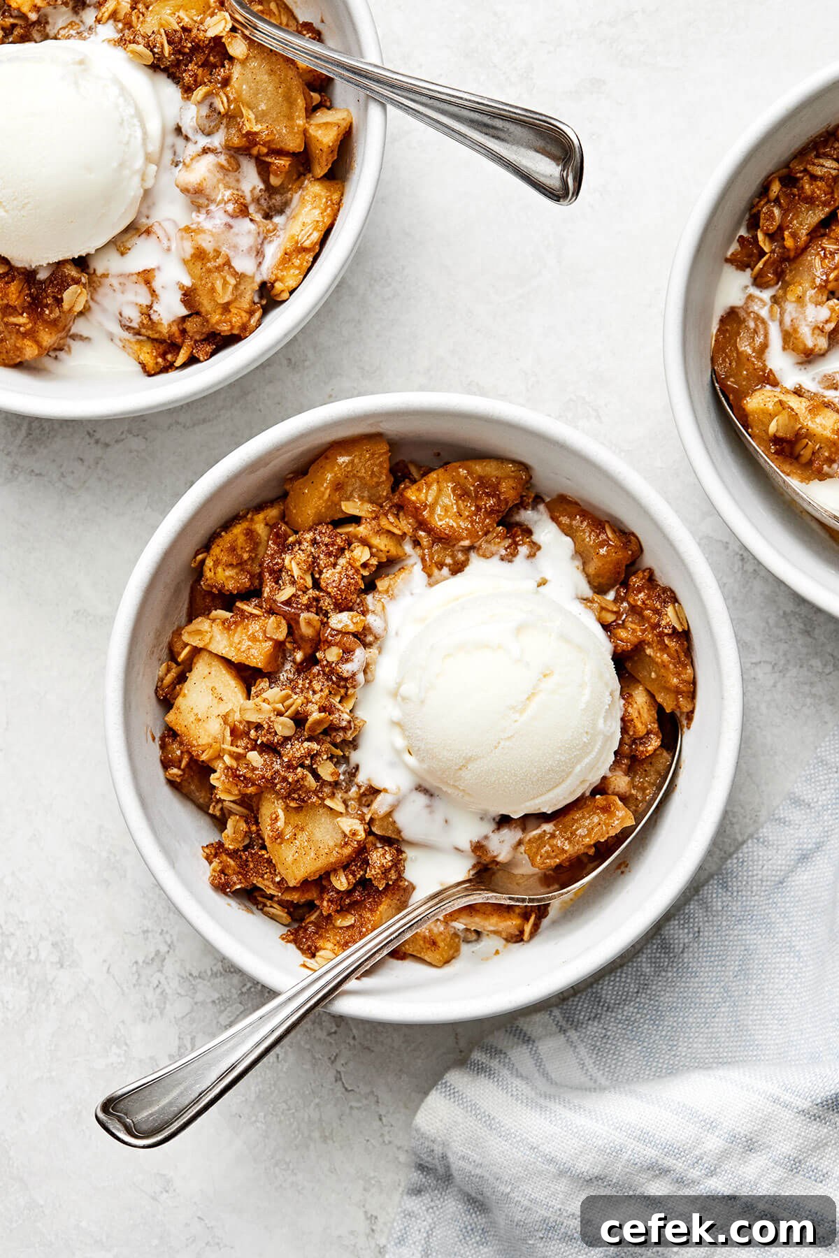 Gluten-Free Thanksgiving Menu: Recipes for a Festive Feast 25 Bowls of apple crisp with ice cream.